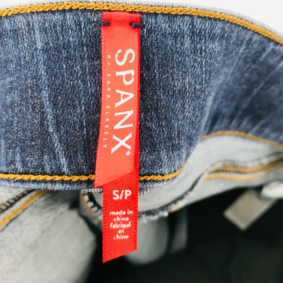 Spanx Distressed Ankle Skinny Jeans in Medium Wash Size Small - Picture 3 of 11